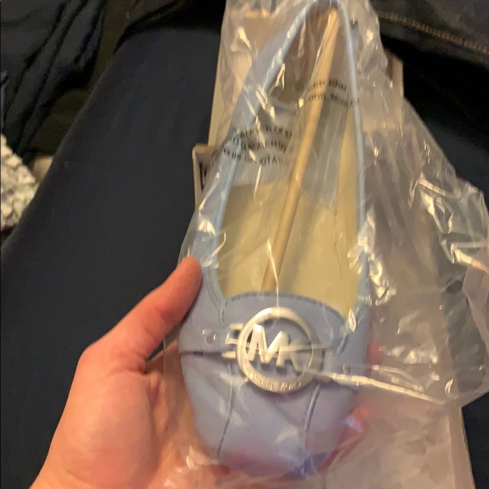 Never worn Micheal Kors flats